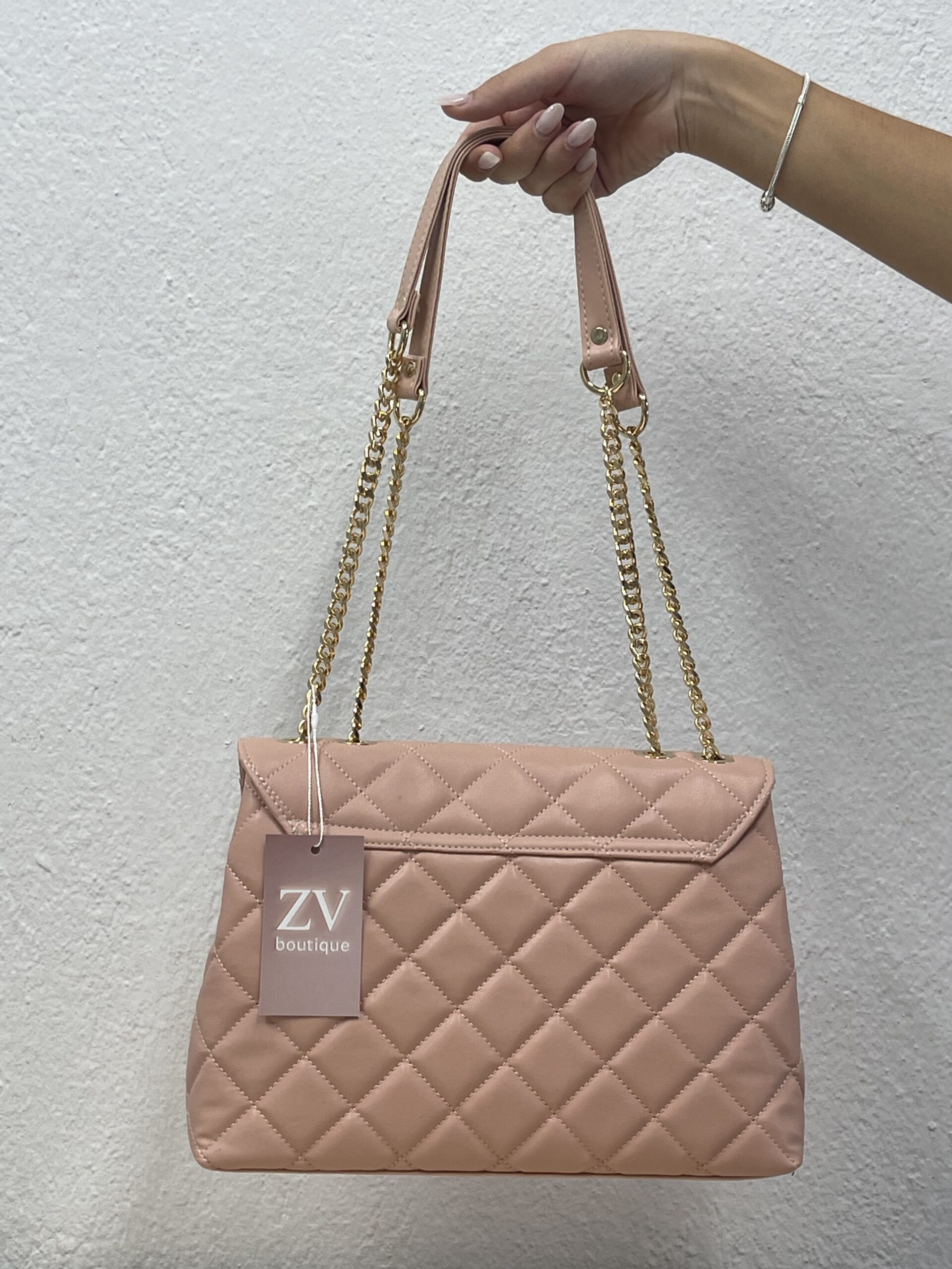 Τσάντα Ώμου Καπιτονέ Ροζ με Χρυσή Αλυσίδα - Image 5