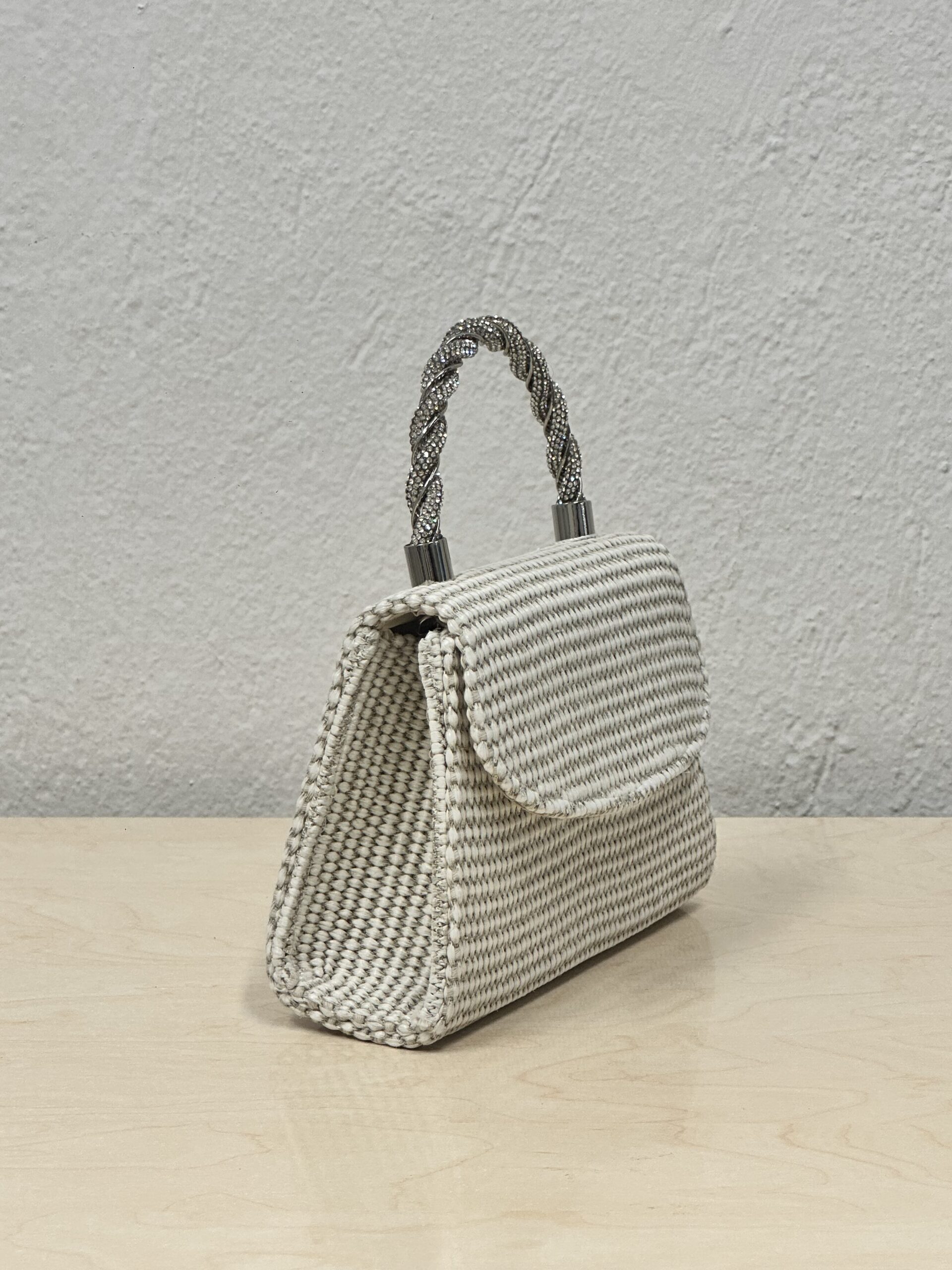 Τσάντα Χειρός με Ψαθωτό Σχέδιο – 14x15 cm - Image 2