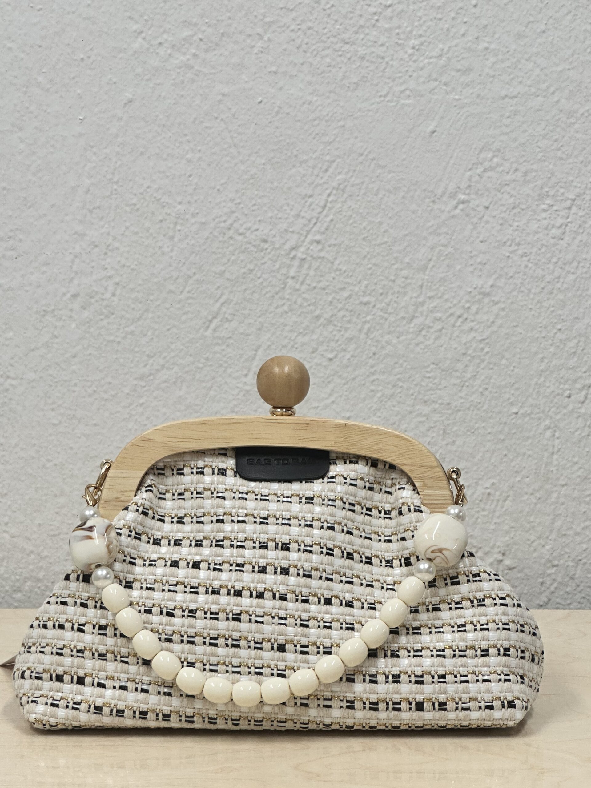 Υφαντή Τσάντα με Μαργαριταρένια Λαβή