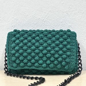 Χειροποίητη Πλεκτή Τσάντα με Ανάγλυφη Πλέξη & Αλυσίδα – Σμαραγδί