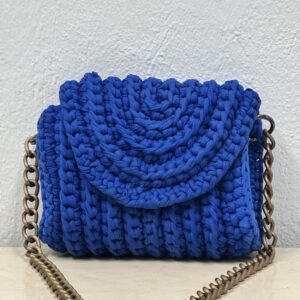 Χειροποίητη Πλεκτή Τσάντα Ώμου σε Βασιλικό Μπλε με Αλυσίδα