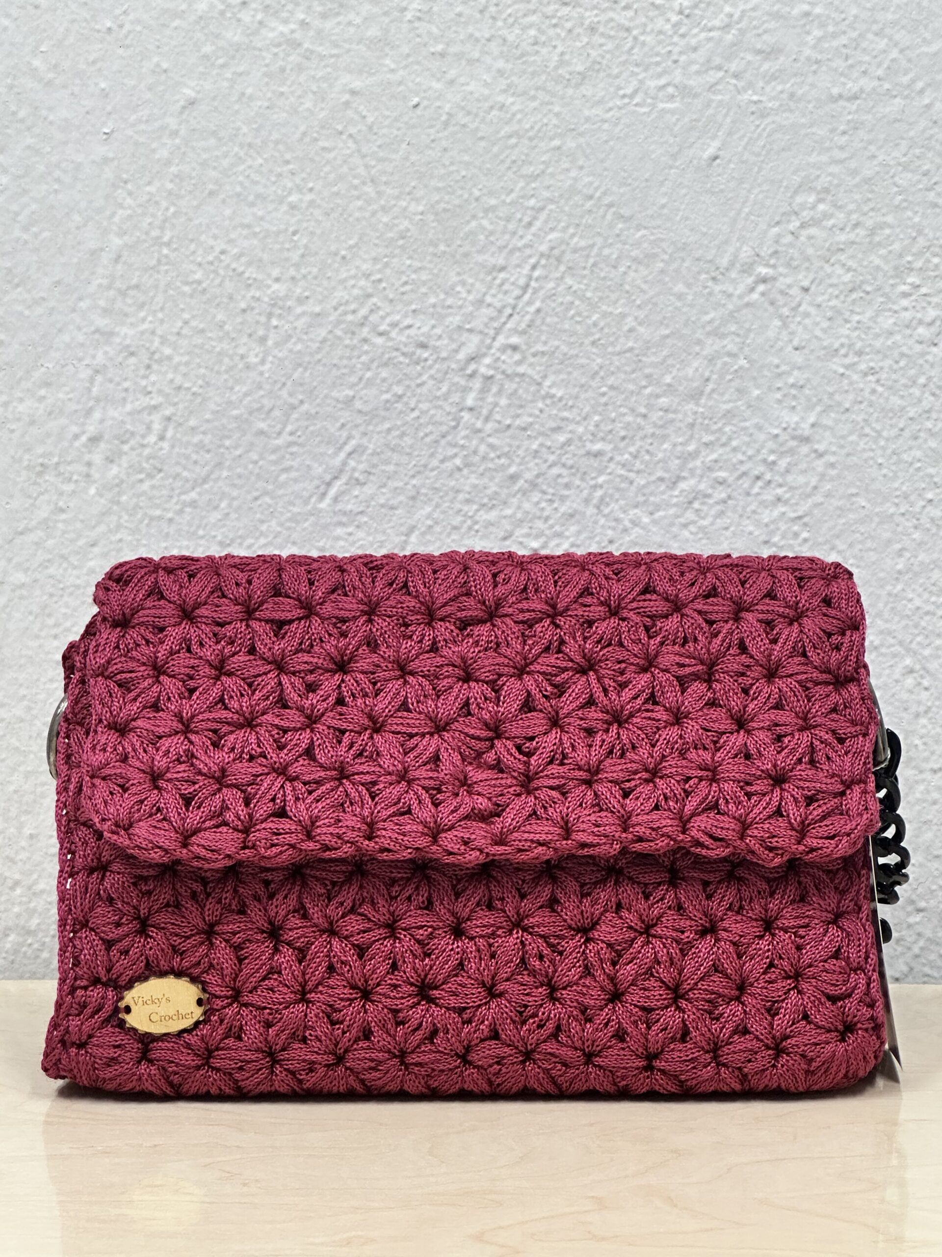 Χειροποίητη Πλεκτή Τσάντα Ώμου Μπορντό με Αλυσίδα - Image 2