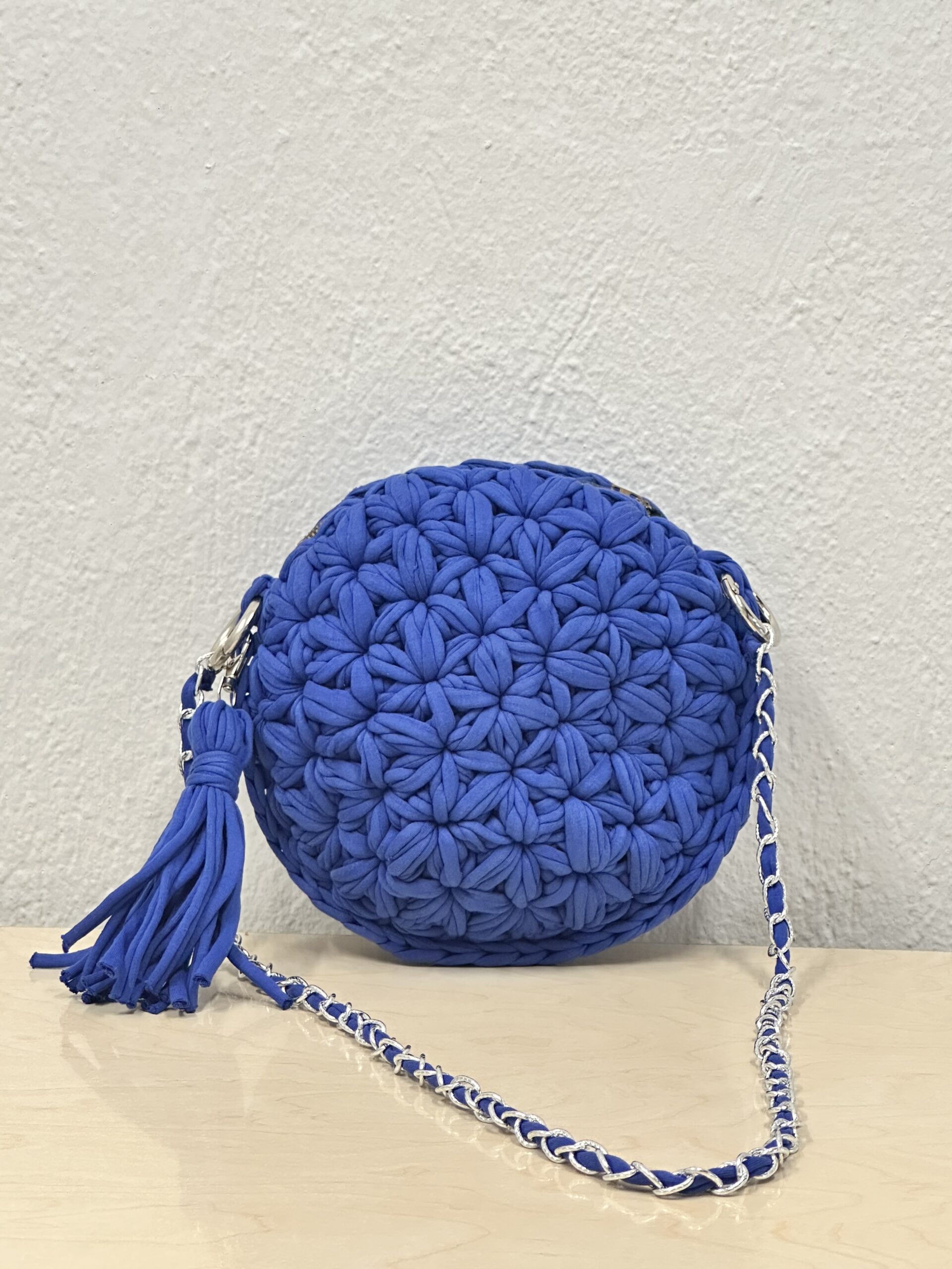 Χειροποίητη πλεκτή στρογγυλή τσάντα ώμου