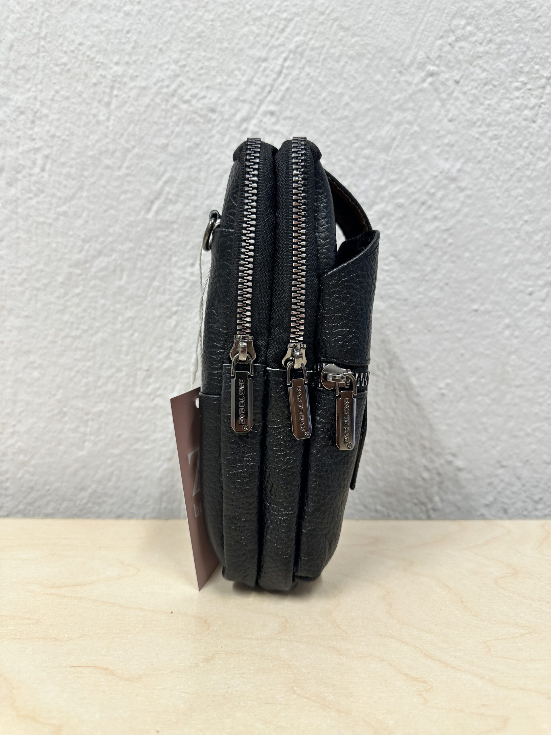 Μικρό μαύρο τσαντάκι αντρικό - Image 3