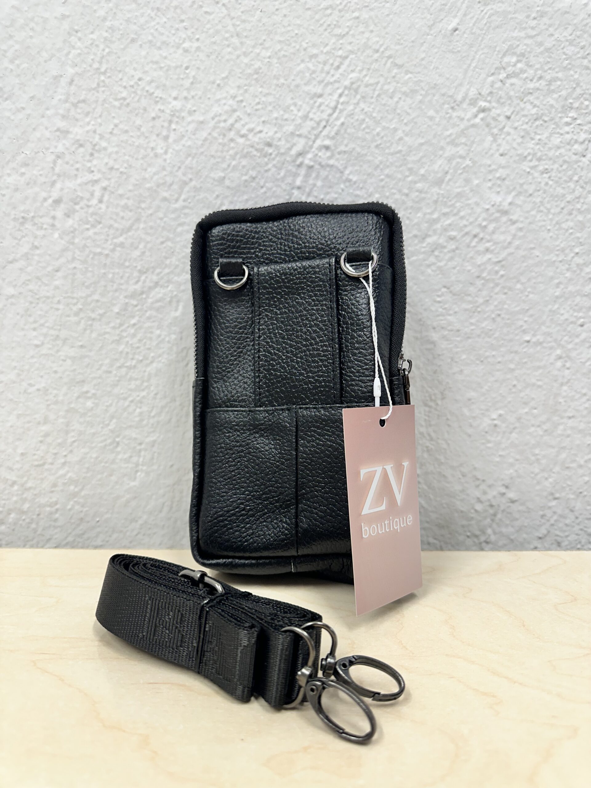 Μικρό μαύρο τσαντάκι αντρικό - Image 4