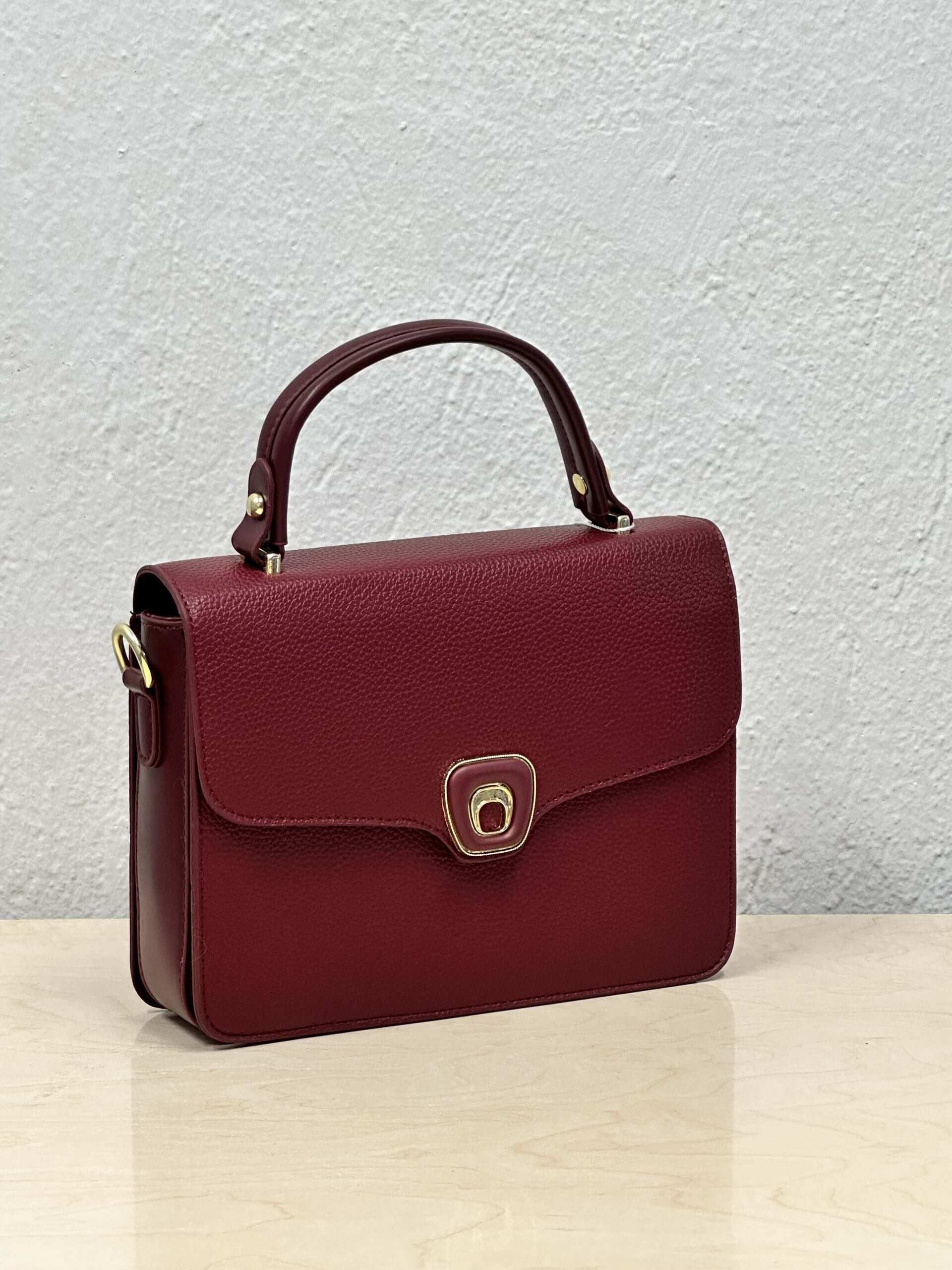 Μπορντό Τσάντα Χειρός με Καπάκι - Image 2