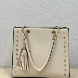 Γυναικεία Τσάντα Χειρός Εκρού με Χρυσές Λεπτομέρειες & Φούντα