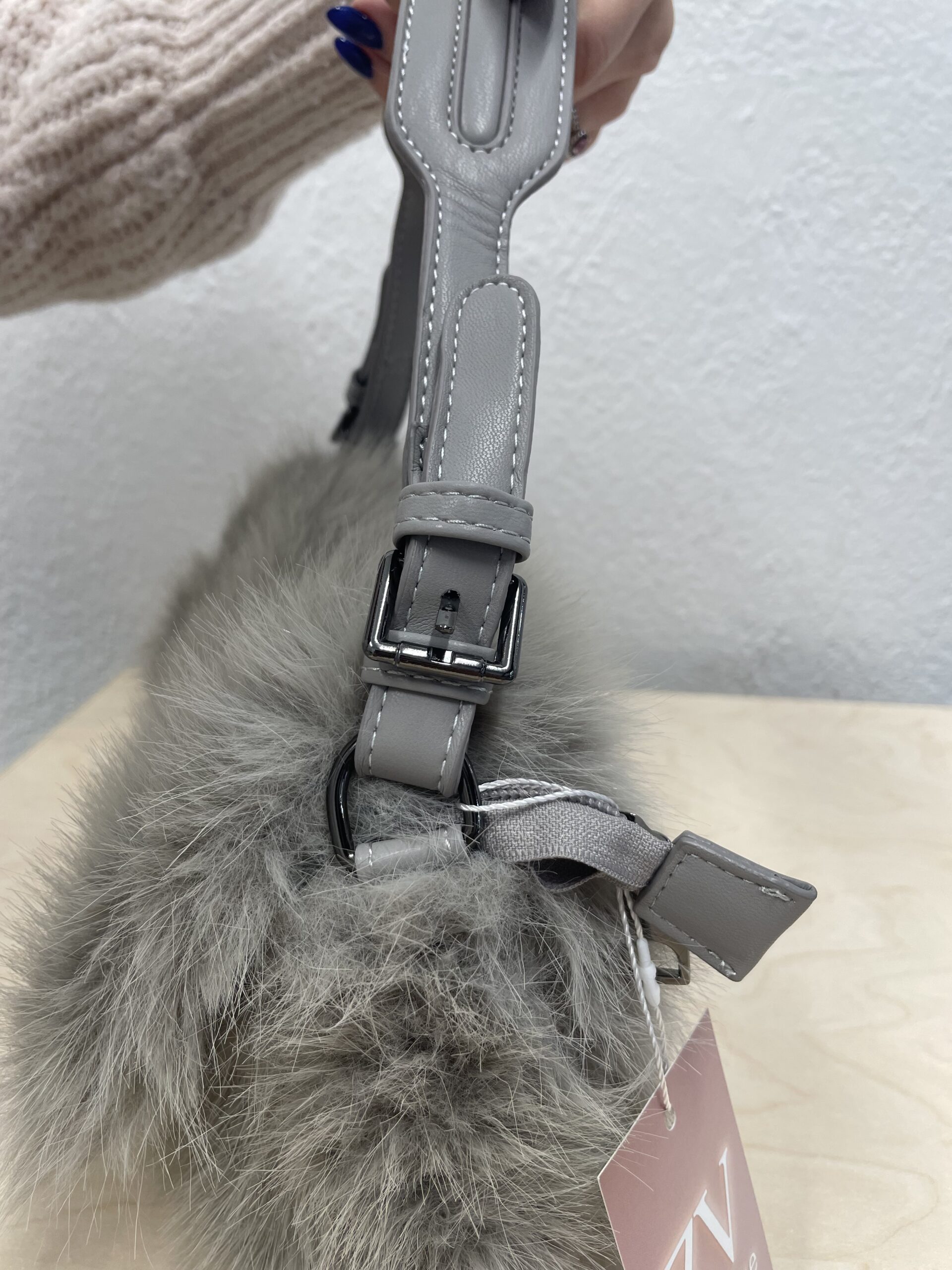 Γούνινη μικρή τσάντα γκρι - Image 3