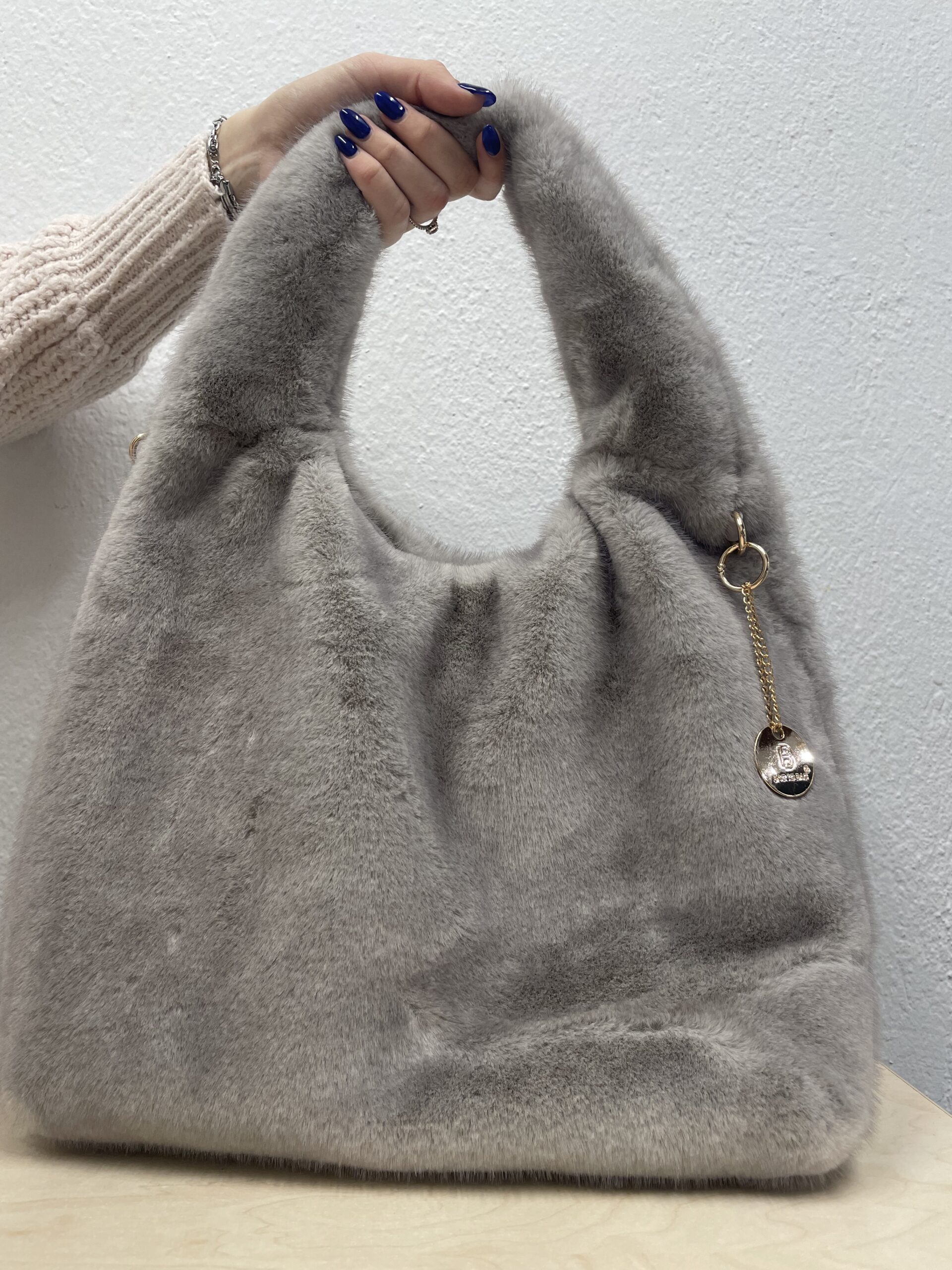 Μεγάλη Γούνινη Tote Γκρι