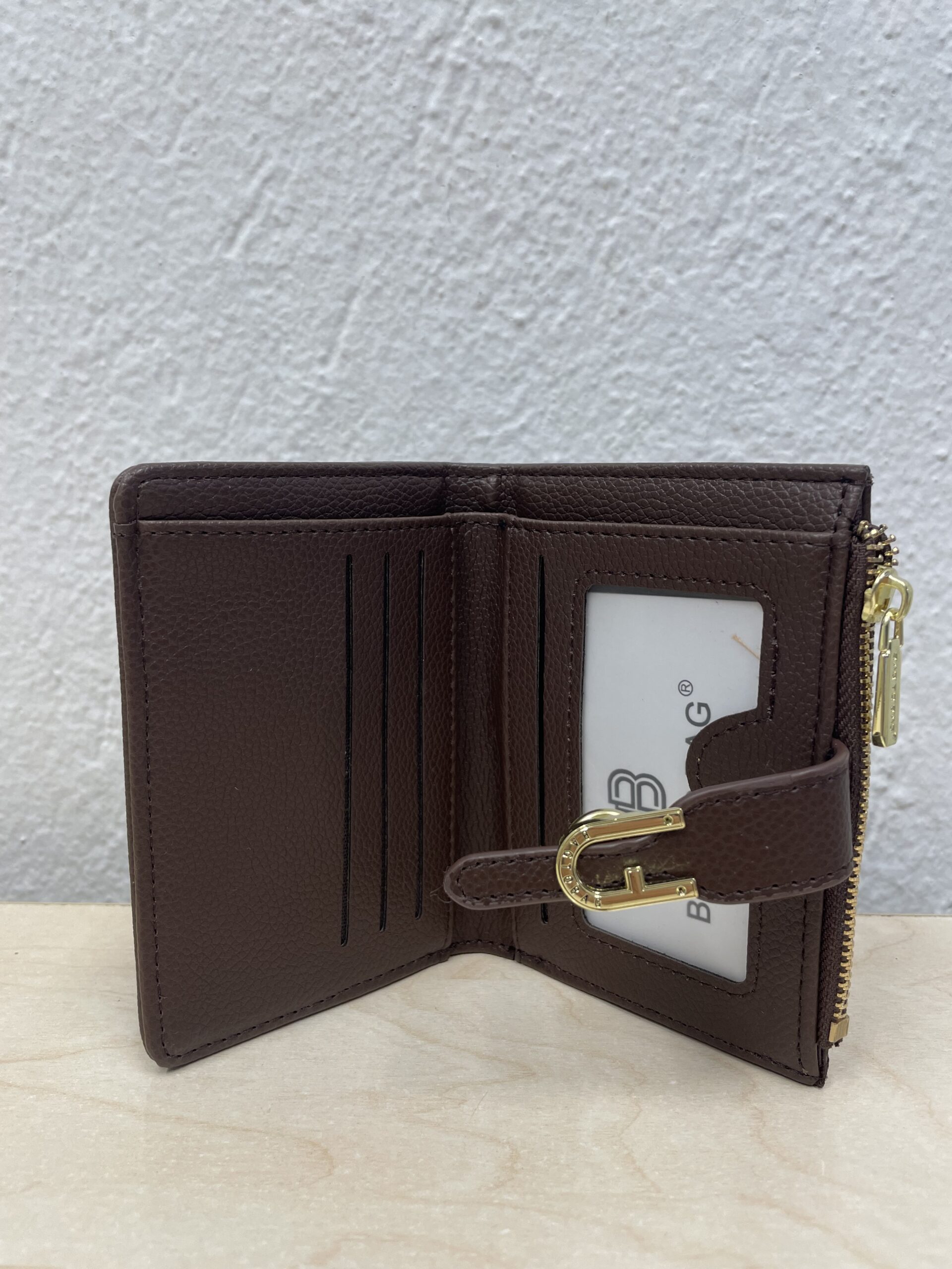 Γυναικείο πορτοφόλι σκούρο καφέ - Image 2