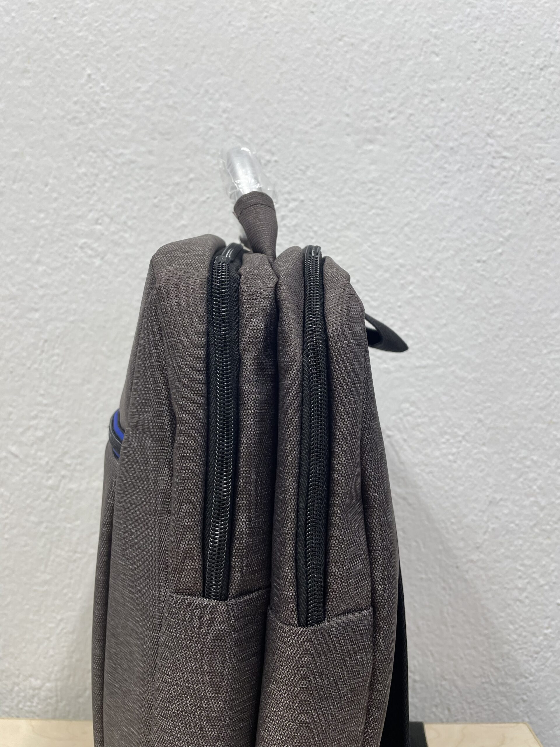 Γκρι Ανδρική Τσάντα με Υποδοχή USB - Image 3