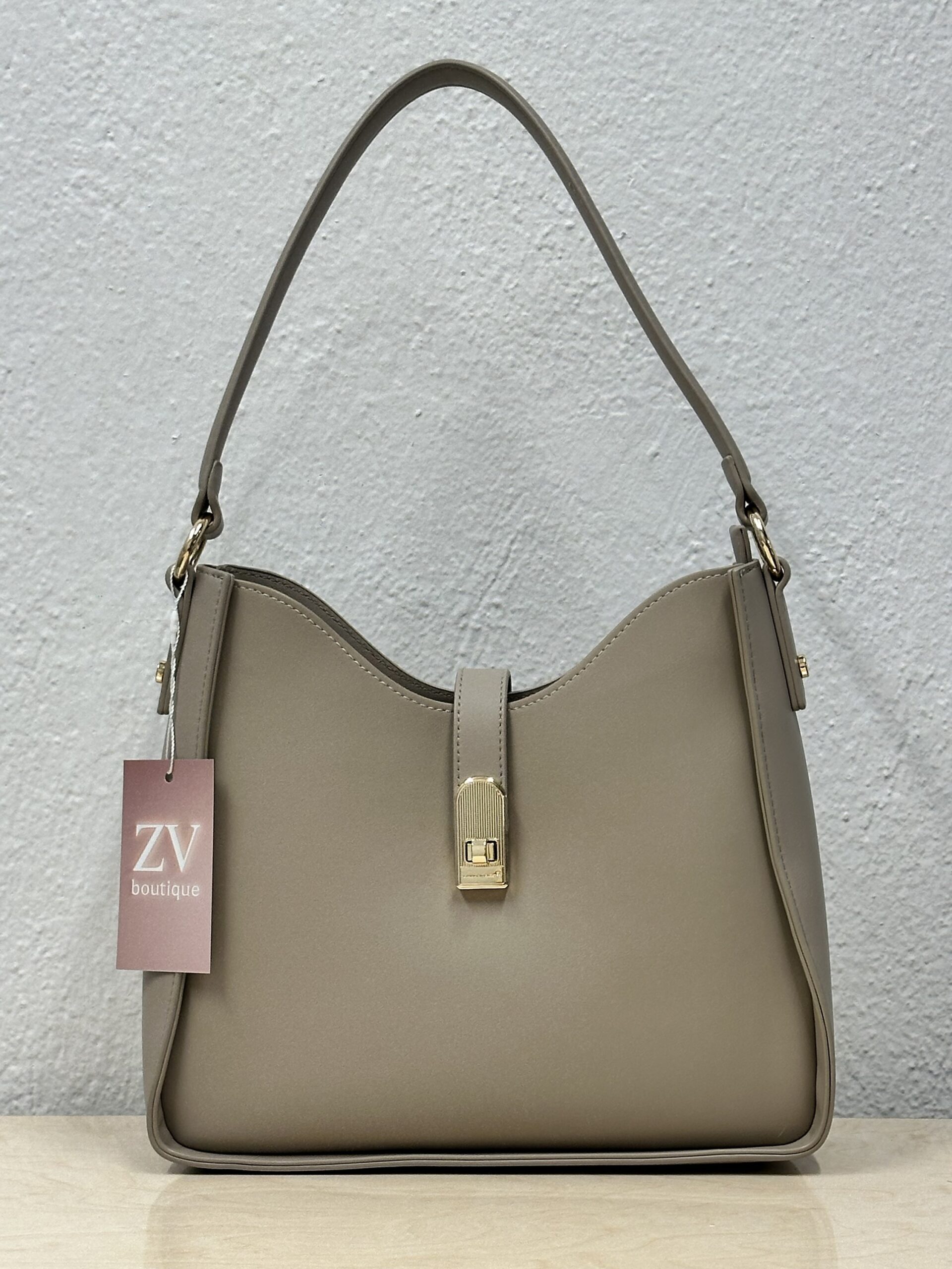 Μπεζ Τσάντα Ώμου με Χρυσές Λεπτομέρειες