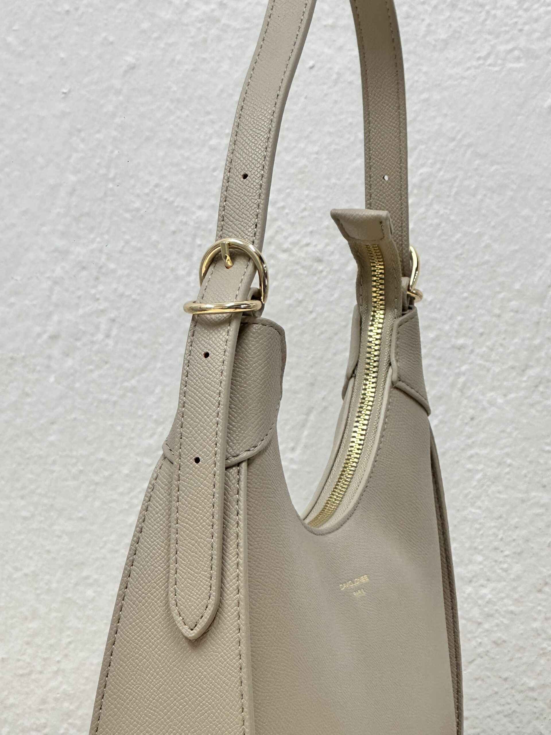 Κομψή Τσάντα Ώμου σε Καμπύλη Γραμμή με Extra Λουράκι - Image 2