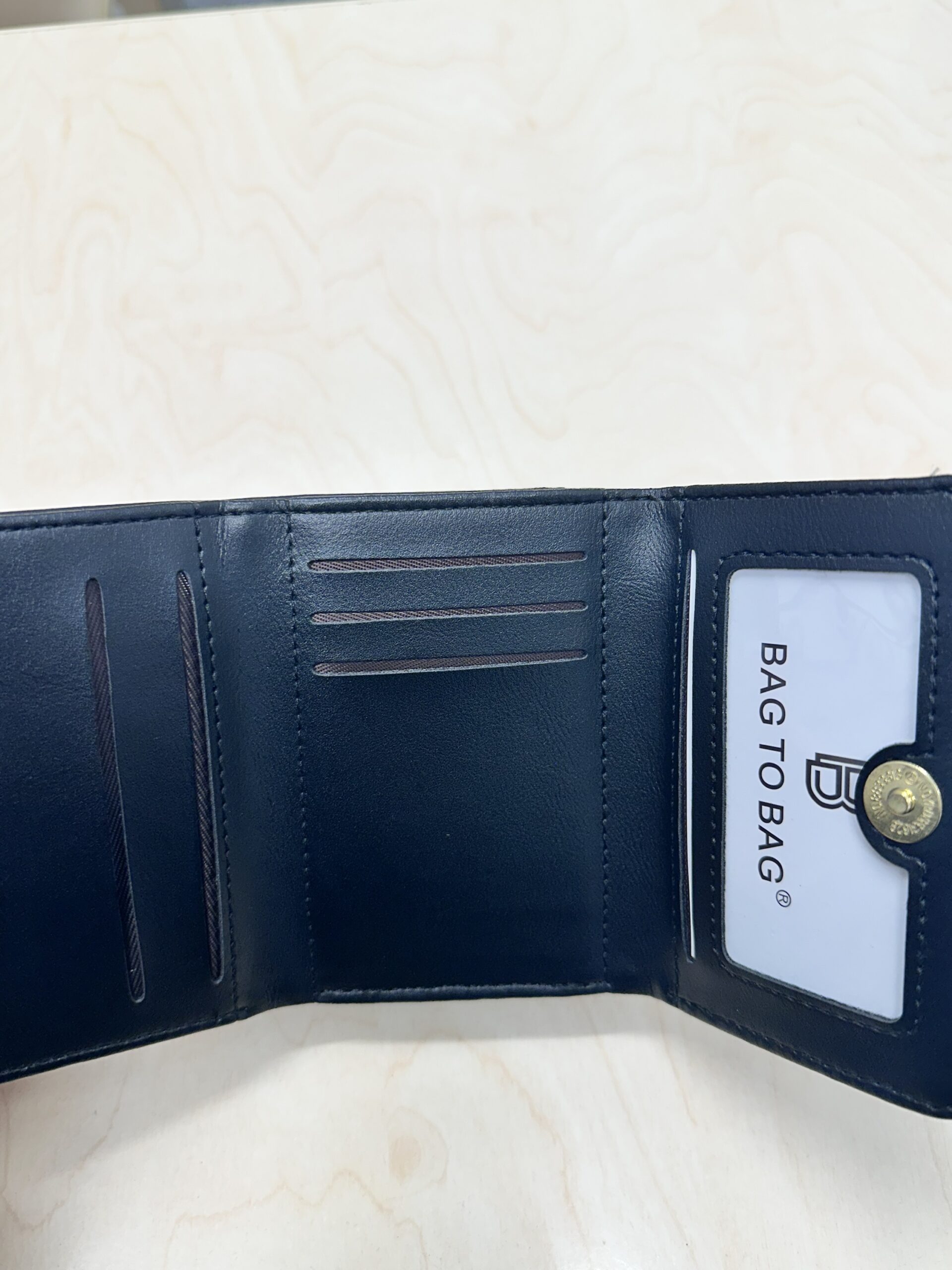 Μικρό Κομψό Πορτοφόλι BAG TO BAG με Χρυσές Λεπτομέρειες - Image 3