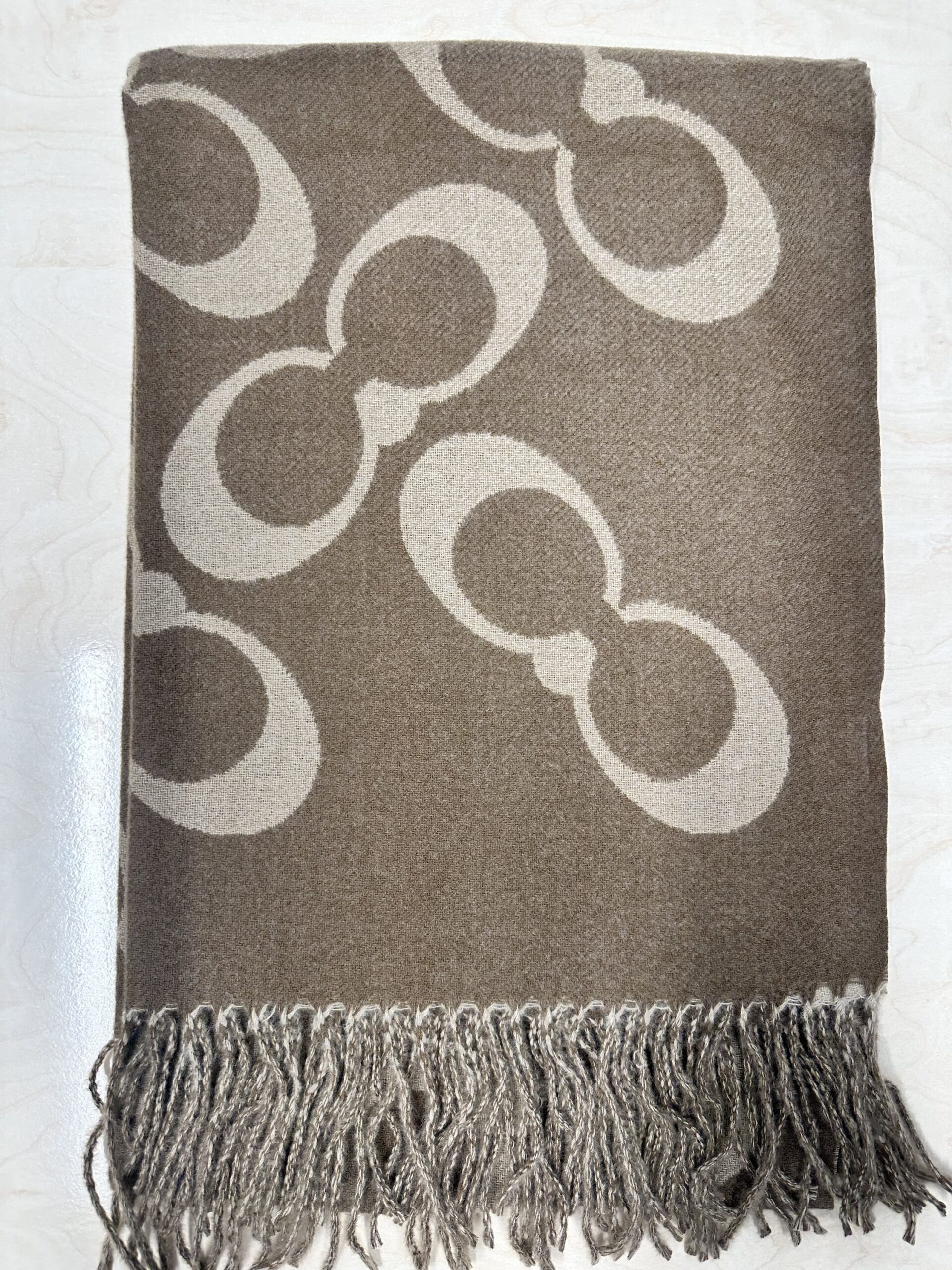 Πασμίνα διπλής όψης σε καφέ χρώμα