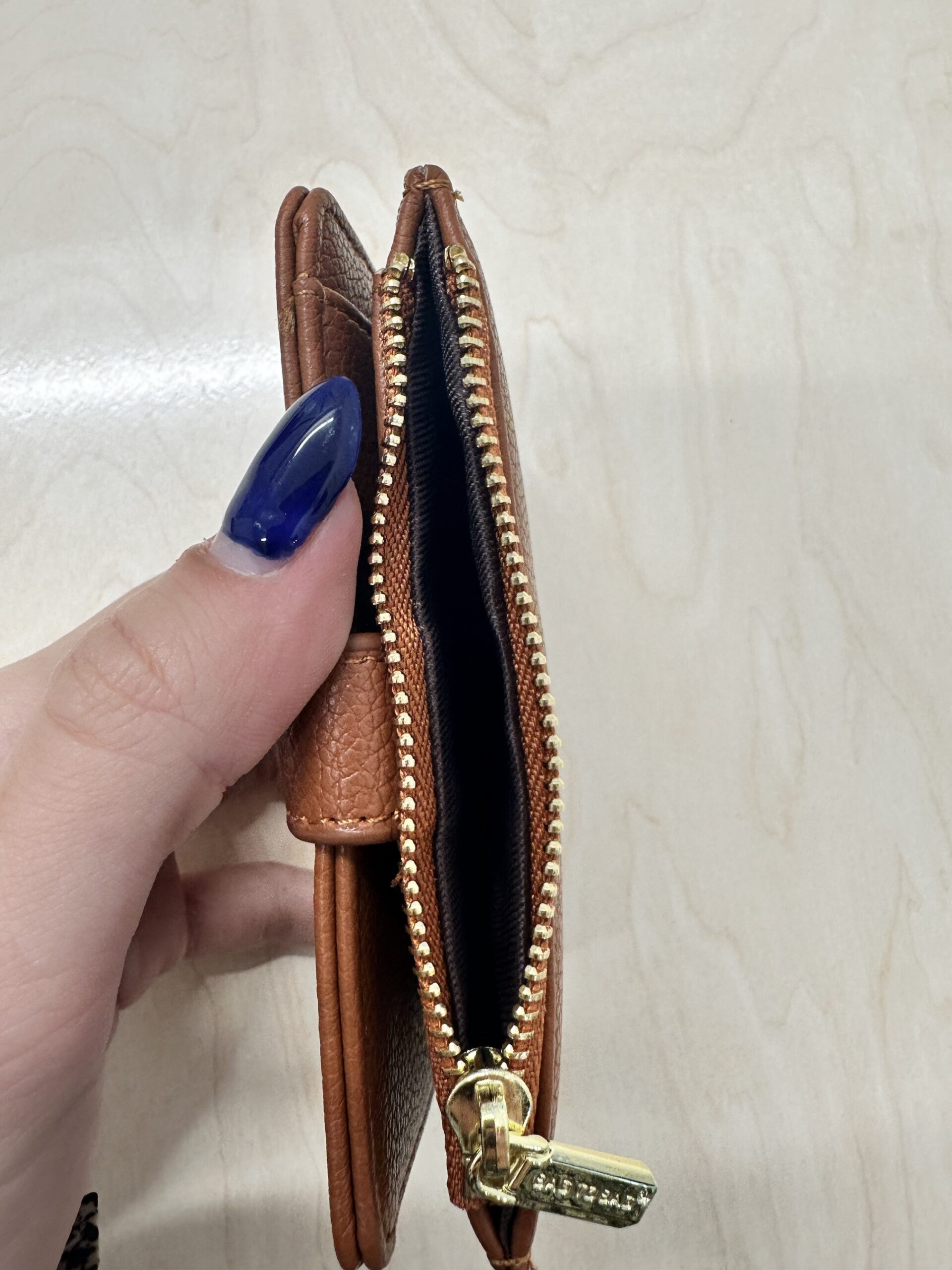 Γυναικείο πορτοφόλι ταμπά - Image 4