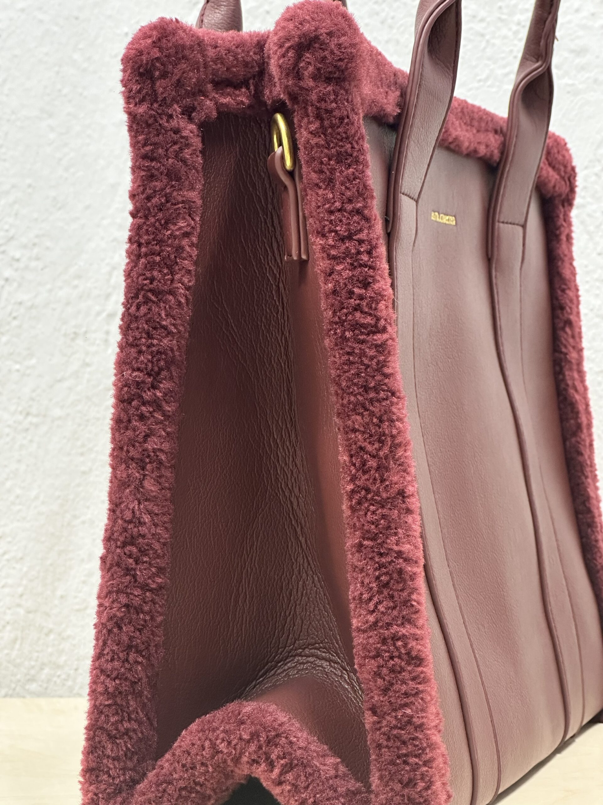 Τσάντα Μπορντό με Γούνα - Image 3