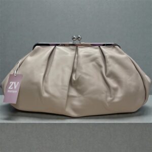 Maxi Clasp Bag Beige