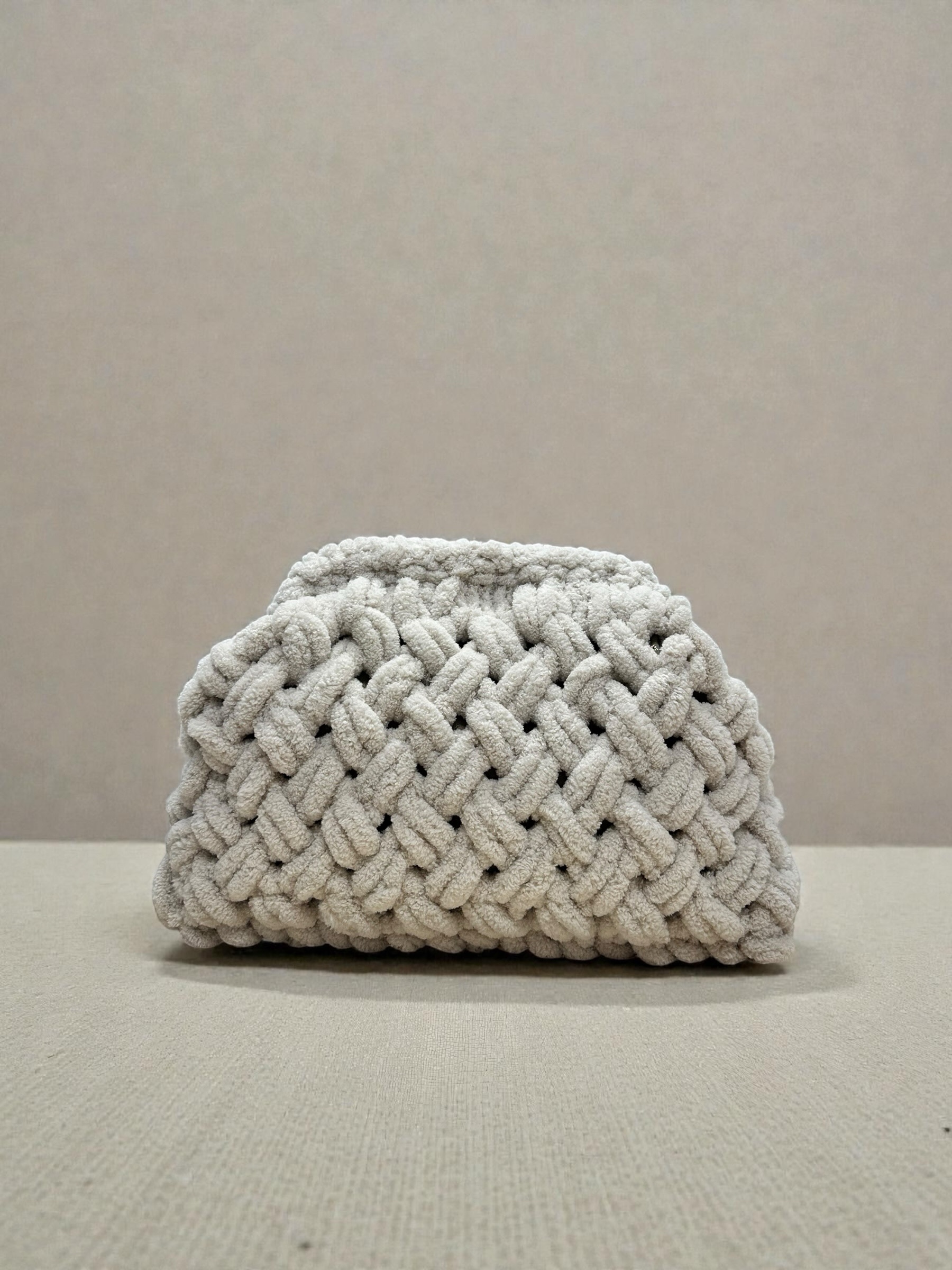 Puffy Cross Braided Μπεζ